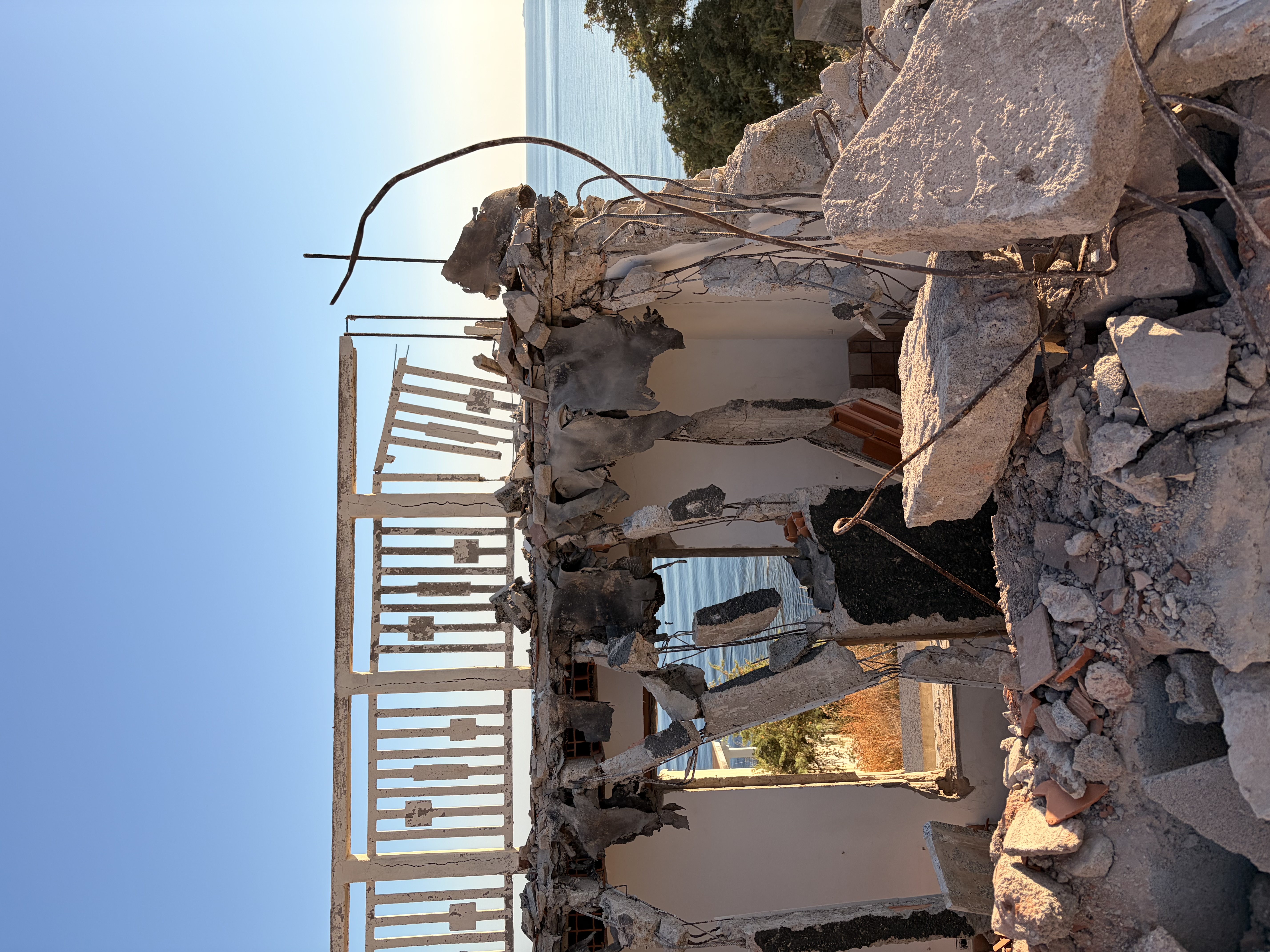 Demolition at sunset, La Ciaccia